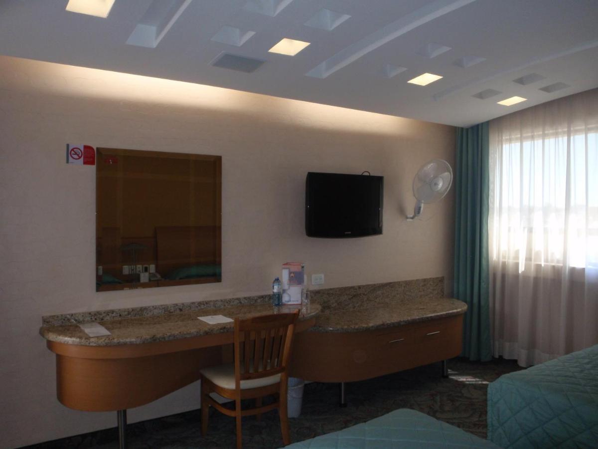 Hotel Plaza Las Fuentes San Juan San Juan Cuautlancingo Buitenkant foto
